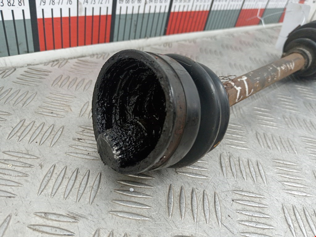 Полуось (привод, приводной вал) передняя левая MAZDA 323 BA 1994-1998