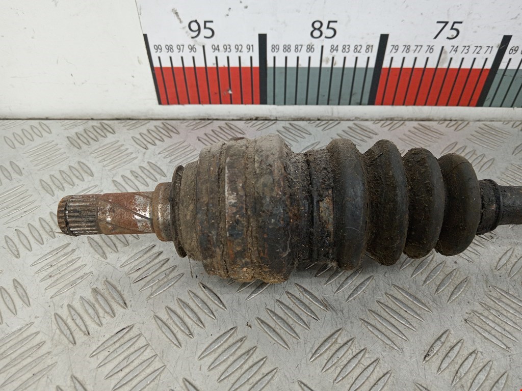 Полуось (привод, приводной вал) передняя правая OPEL Kadett E 1984-1994