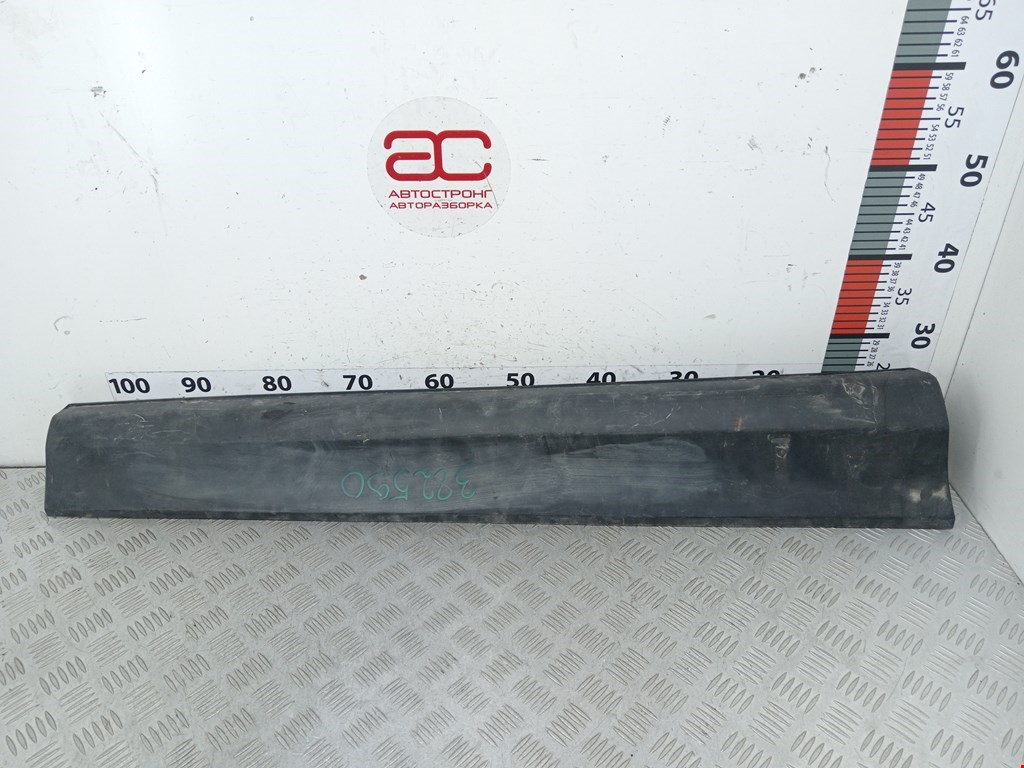 Накладка декоративная (молдинг) двери передней правой Mazda CX-5 (KE) (2011-2017)