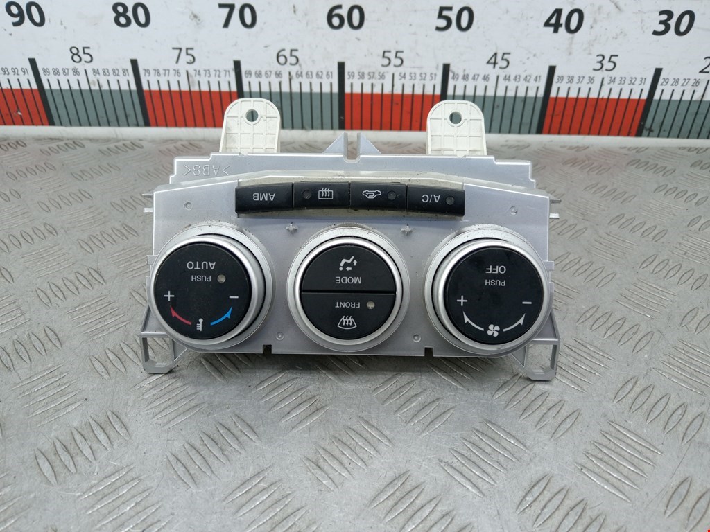 Блок управления климат-контроля Mazda 5 CR (2005-2010)