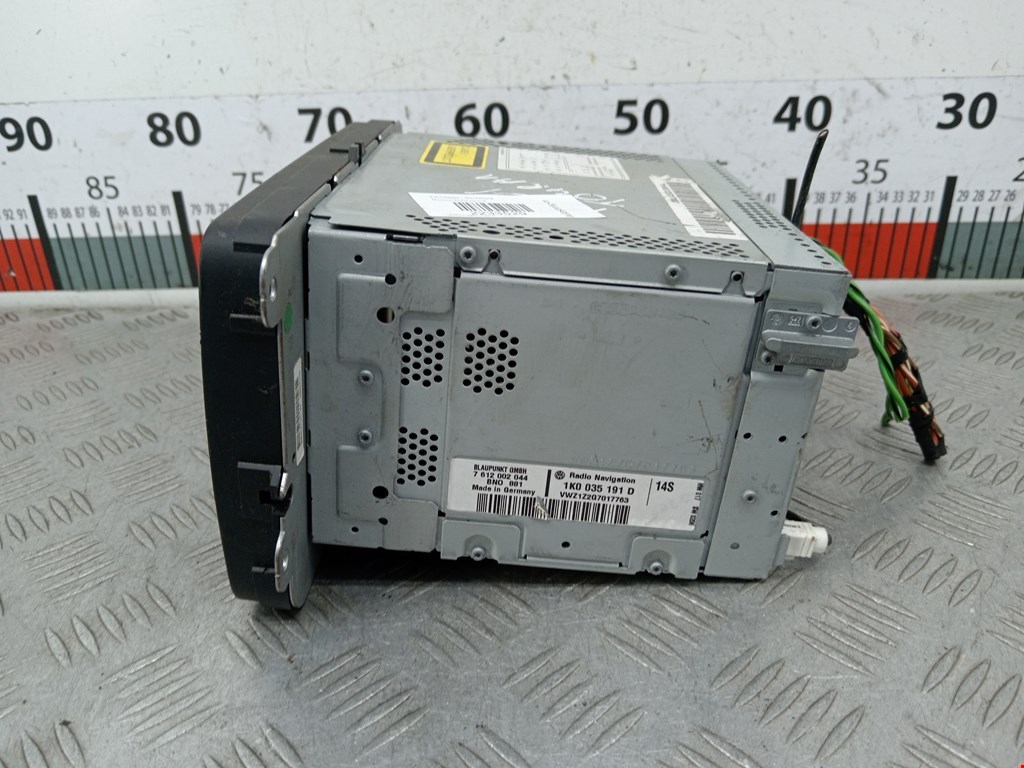 Магнитола VOLKSWAGEN Touran 2003-2010