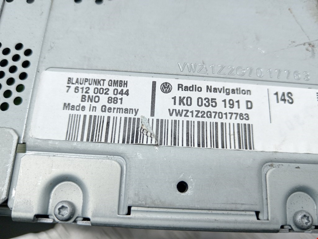 Магнитола VOLKSWAGEN Touran 2003-2010