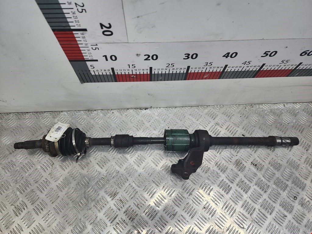 Полуось (привод, приводной вал) передняя правая MAZDA Premacy CP 1999-2004