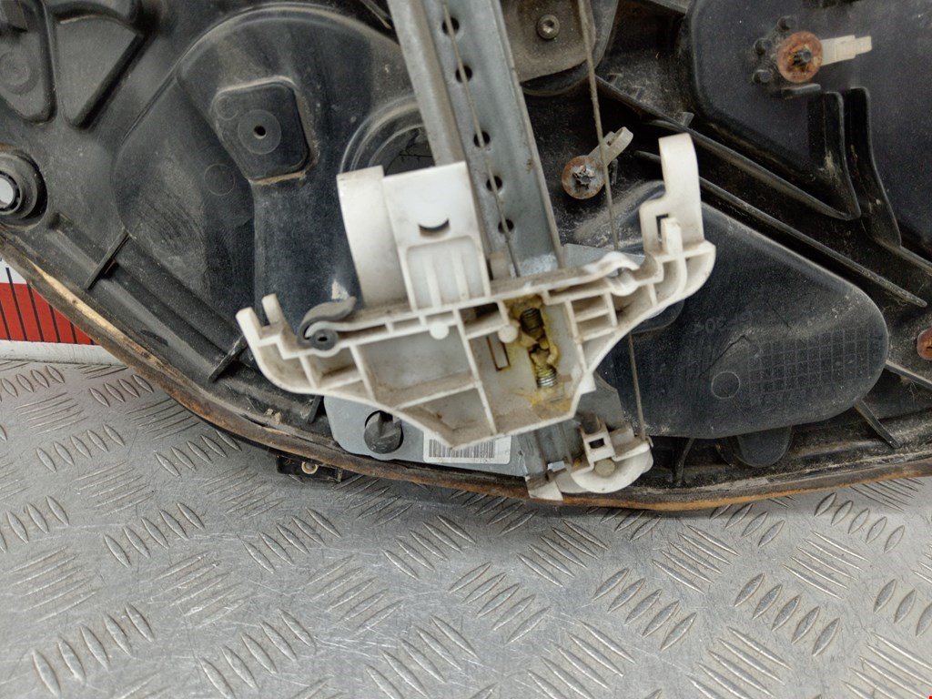 Стеклоподъемник задний правый FORD Fusion 2002-2012
