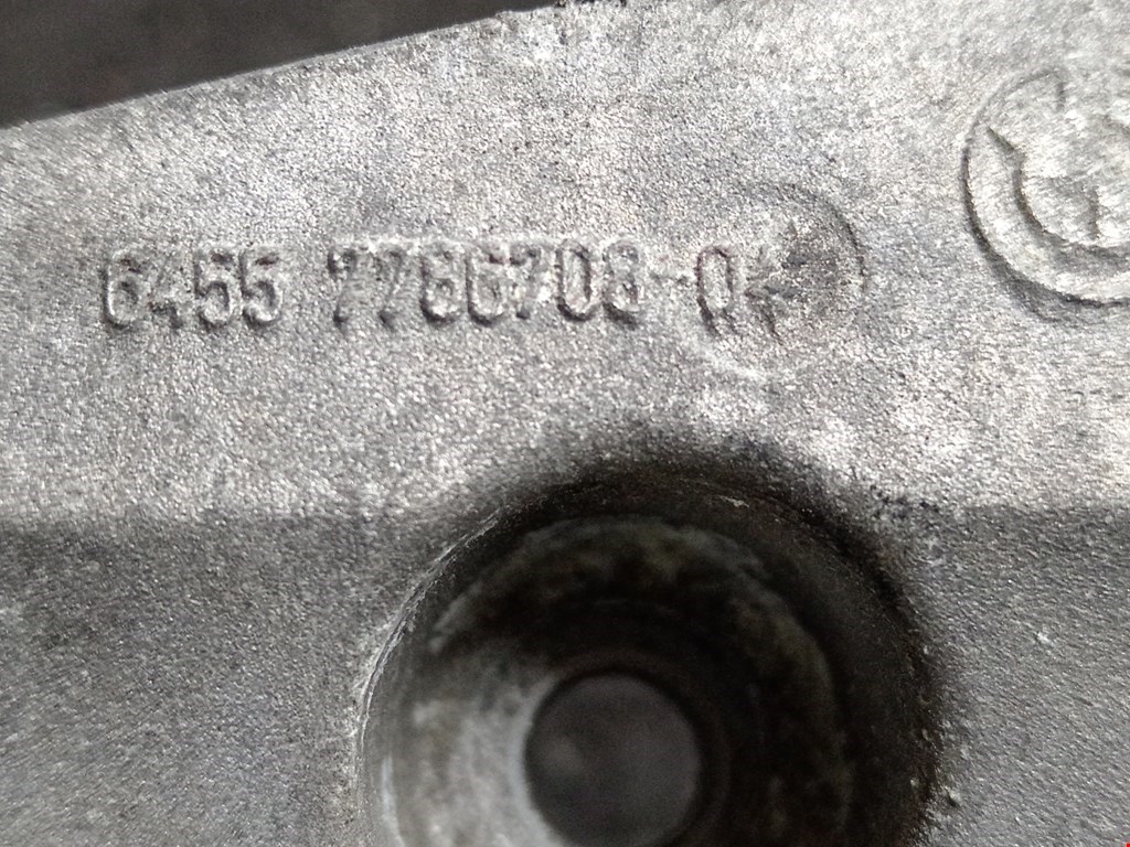 Кронштейн кондиционера BMW 7er 7 серия E65/E66 2001-2008