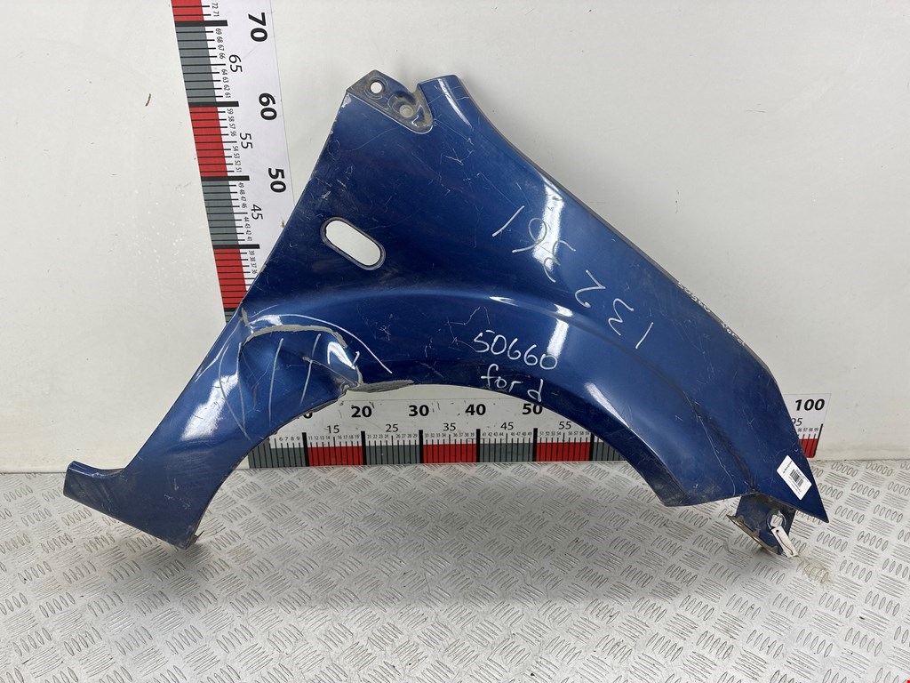 Крыло переднее правое FORD Fiesta 2001-2008