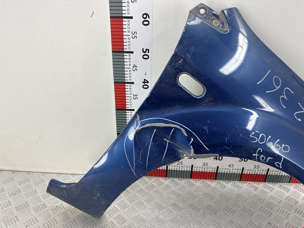 Крыло переднее правое FORD Fiesta 2001-2008