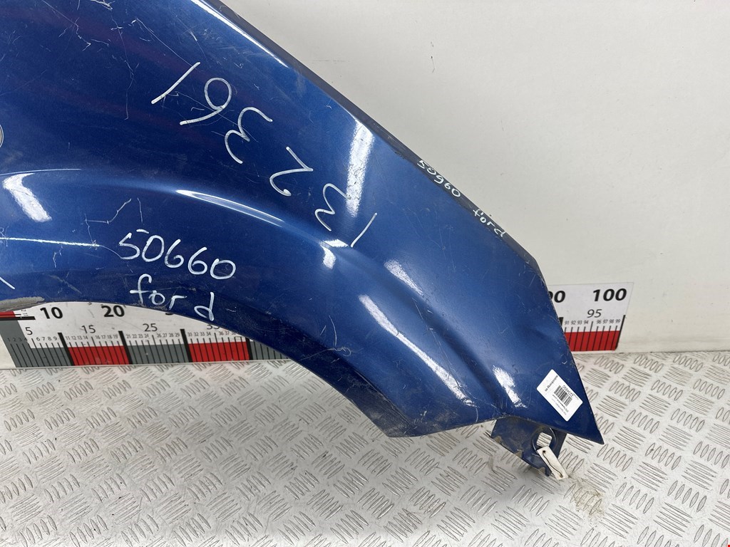 Крыло переднее правое FORD Fiesta 2001-2008