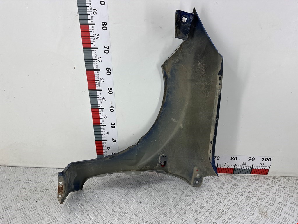 Крыло переднее правое FORD Fiesta 2001-2008