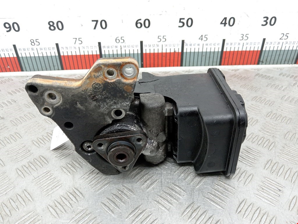 Насос гидроусилителя руля (ГУР) BMW 5er 5 серия E39 1995-2004