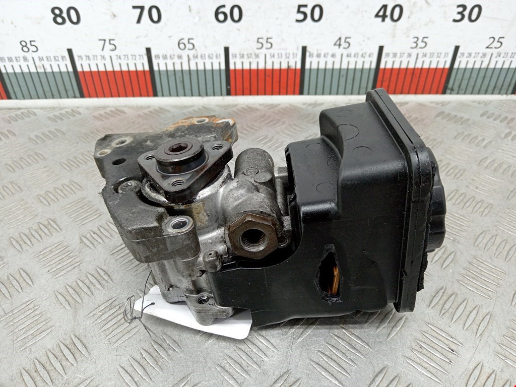 Насос гидроусилителя руля (ГУР) BMW 5er 5 серия E39 1995-2004