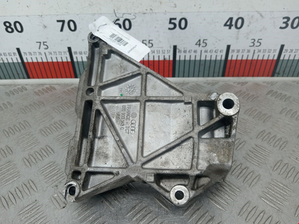 Кронштейн генератора Volkswagen Touareg 1 (2002-2010)