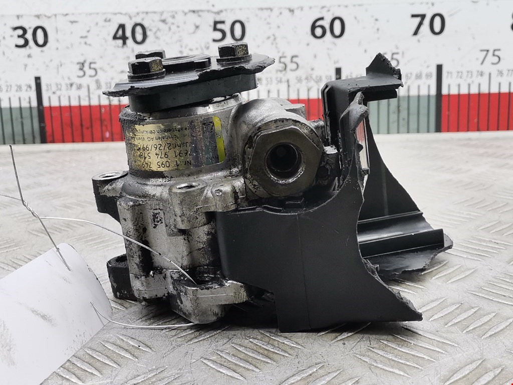 Насос гидроусилителя руля (ГУР) BMW 5er 5 серия E39 1995-2004