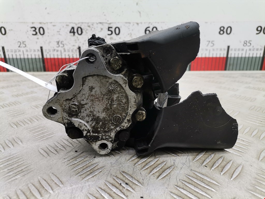 Насос гидроусилителя руля (ГУР) BMW 5er 5 серия E39 1995-2004