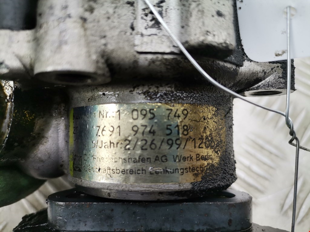 Насос гидроусилителя руля (ГУР) BMW 5er 5 серия E39 1995-2004