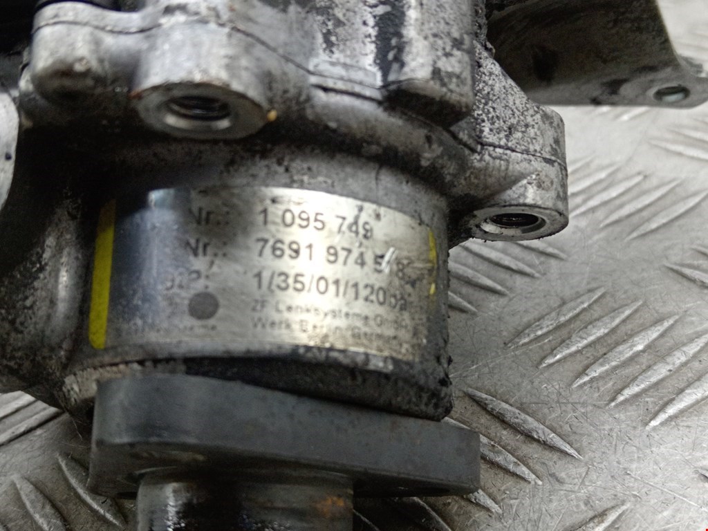 Насос гидроусилителя руля (ГУР) BMW 5er 5 серия E39 1995-2004