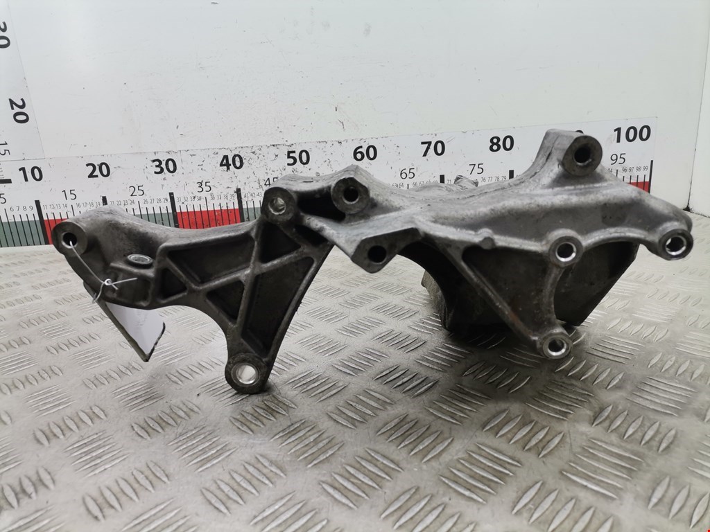 Кронштейн генератора VOLKSWAGEN LT 1996-2006