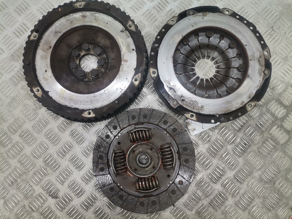 Маховик (демпфер сцепления) RENAULT Trafic II 2001-2014