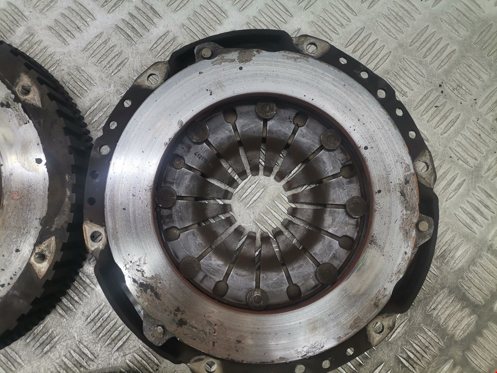 Маховик (демпфер сцепления) RENAULT Trafic II 2001-2014