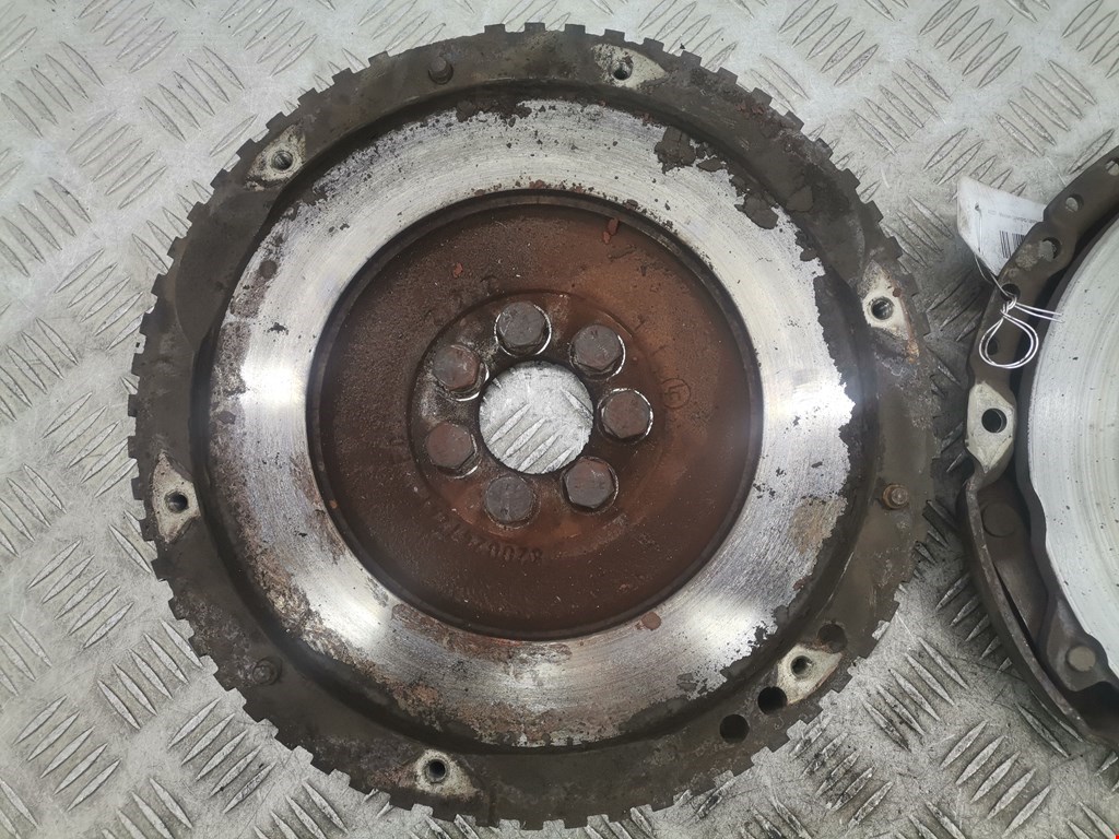 Маховик (демпфер сцепления) RENAULT Trafic II 2001-2014