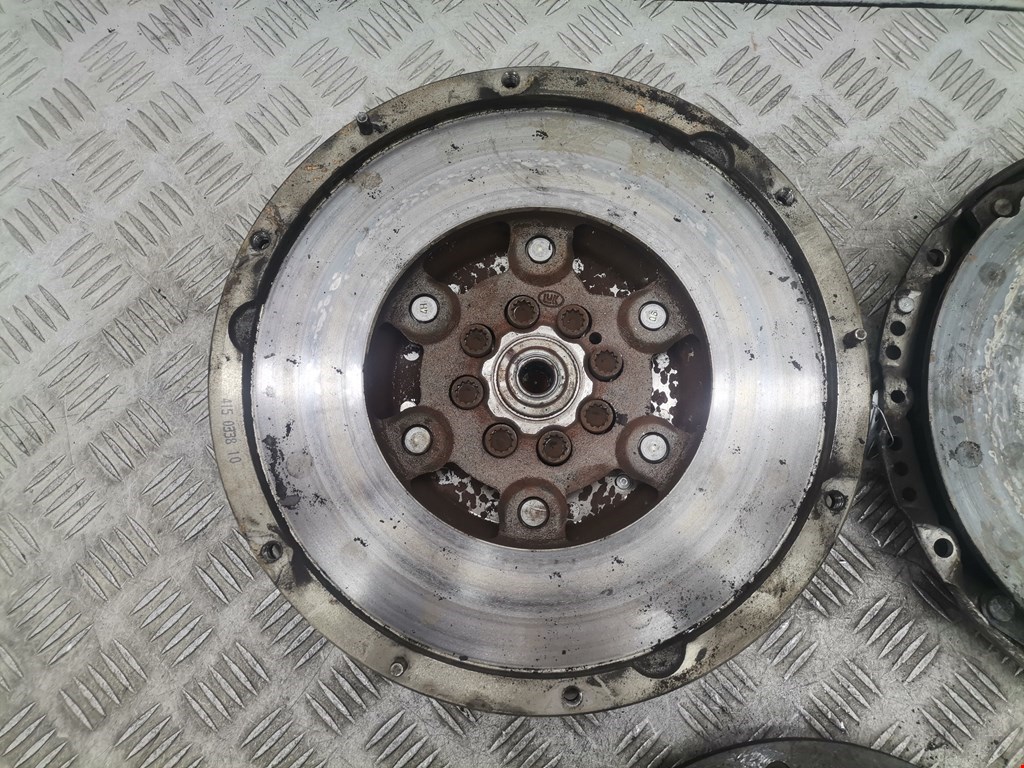 Маховик (демпфер сцепления) VOLKSWAGEN Touareg 2002-2010