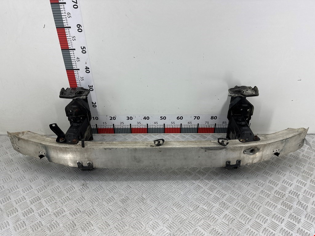 Усилитель бампера передний Mercedes C-Class (W203) (2000-2008)