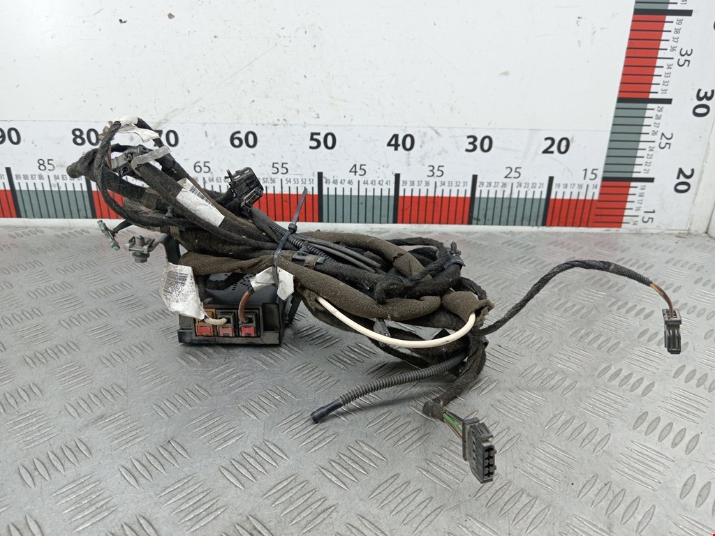 Усилитель антенны AUDI A3 8P 2003-2013