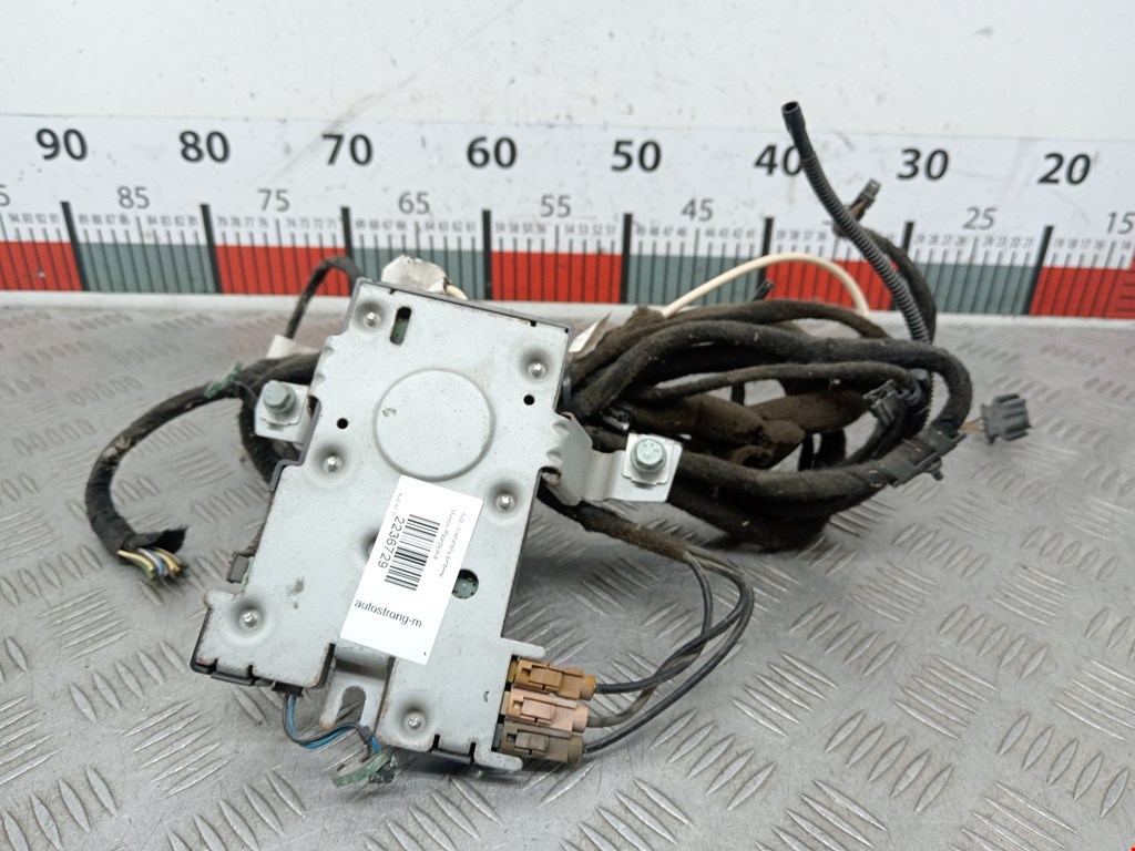 Усилитель антенны AUDI A3 8P 2003-2013