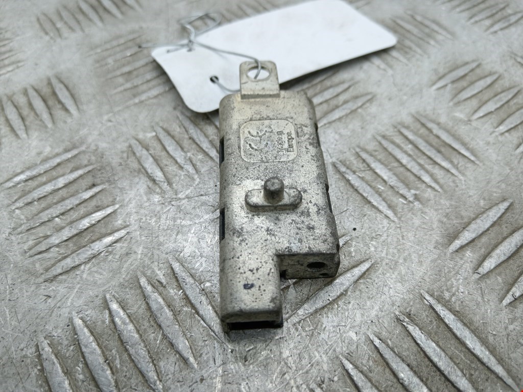 Усилитель антенны AUDI A3 8P 2003-2013