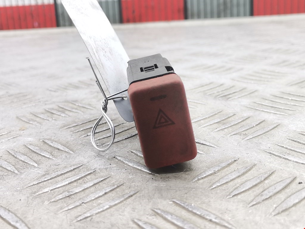 Кнопка аварийной сигнализации Land Rover Range Rover 2 (1994-2002)