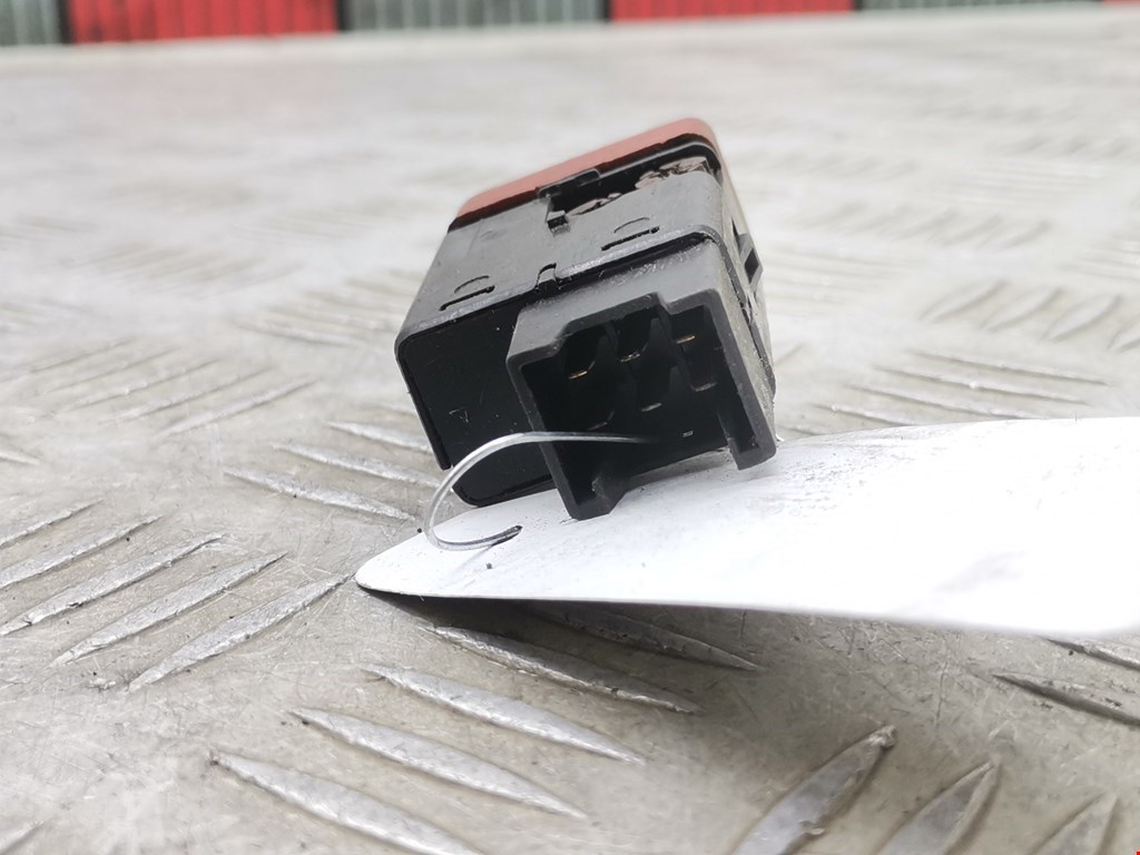 Кнопка аварийной сигнализации (аварийки) LAND ROVER Range Rover 1994-2002