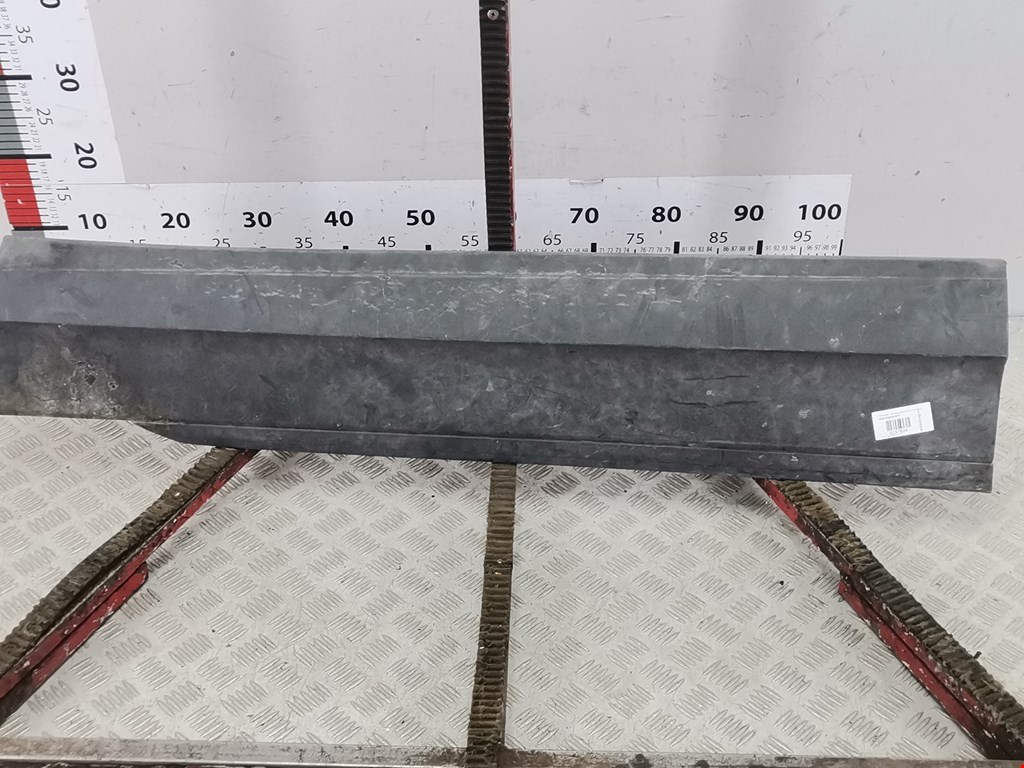 Накладка декоративная (молдинг) двери передней правой Volkswagen Tiguan 2 (2016-2022)