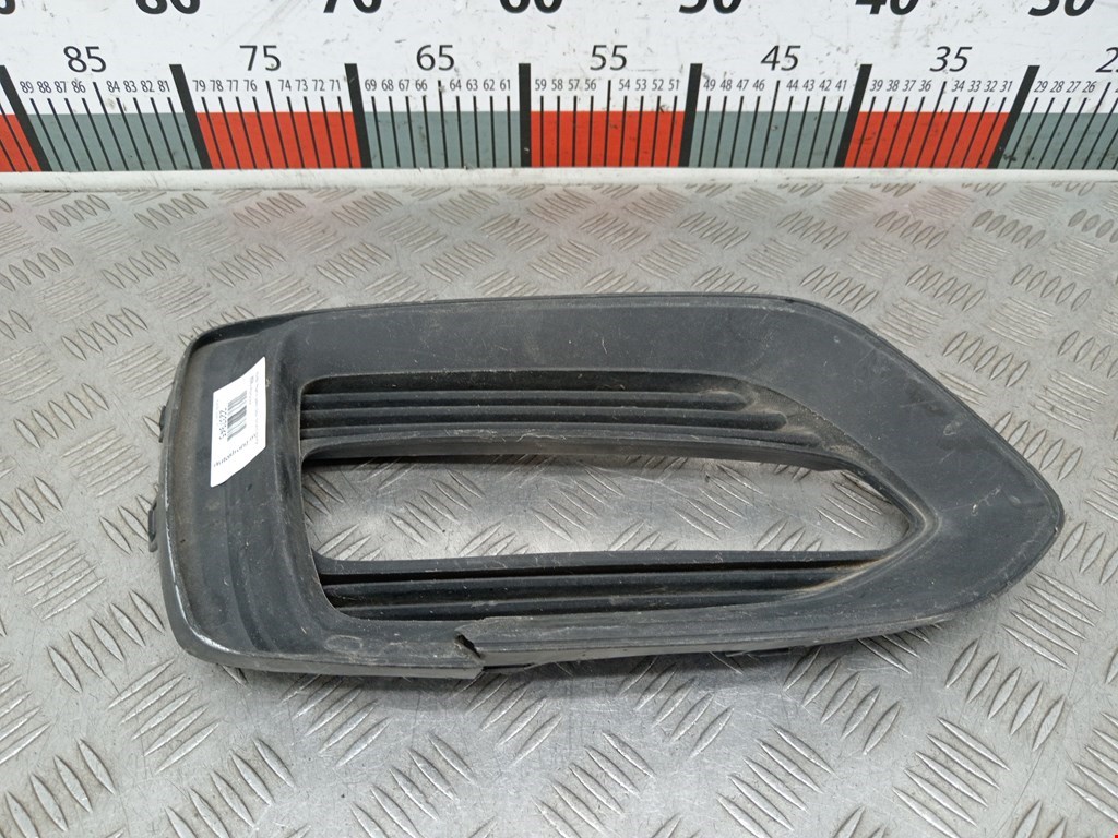 Решетка (рамка) фары противотуманной левой Hyundai Solaris 2 (RC) (2017-2023)