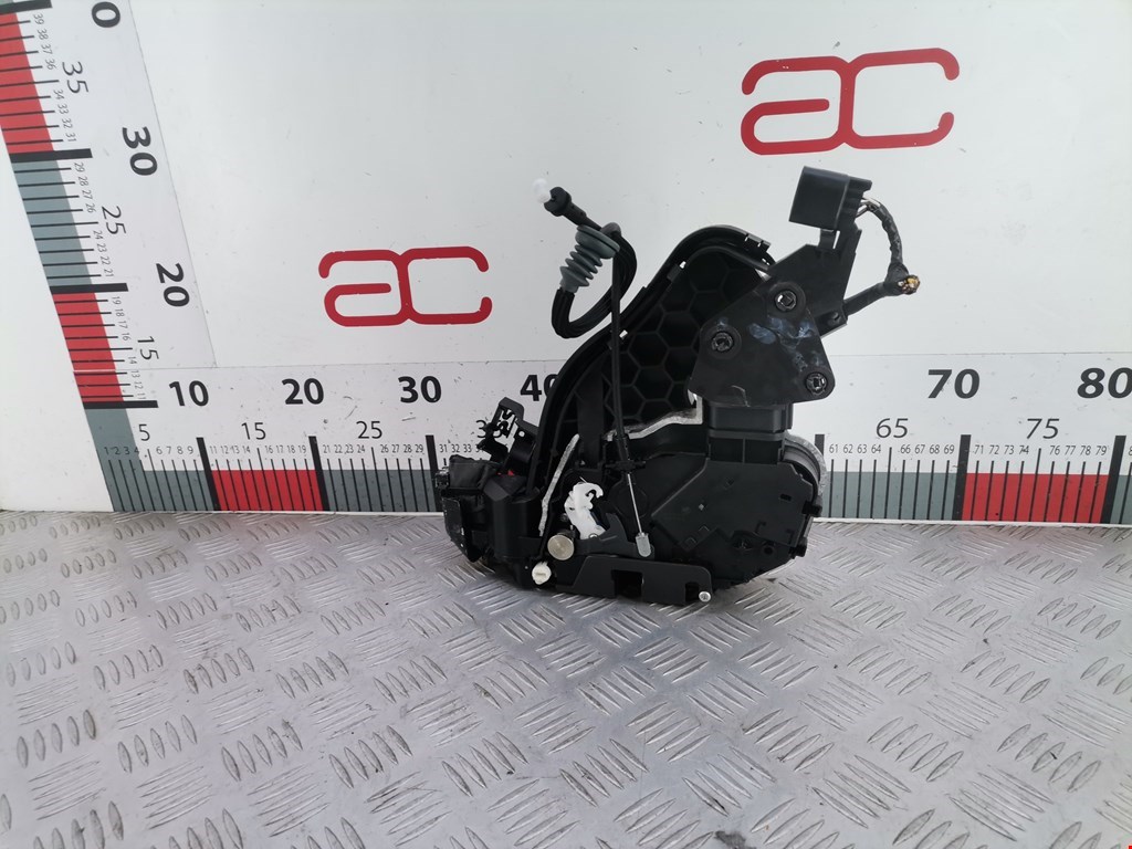 Замок двери задней левой VOLVO V50 I 2004-2012