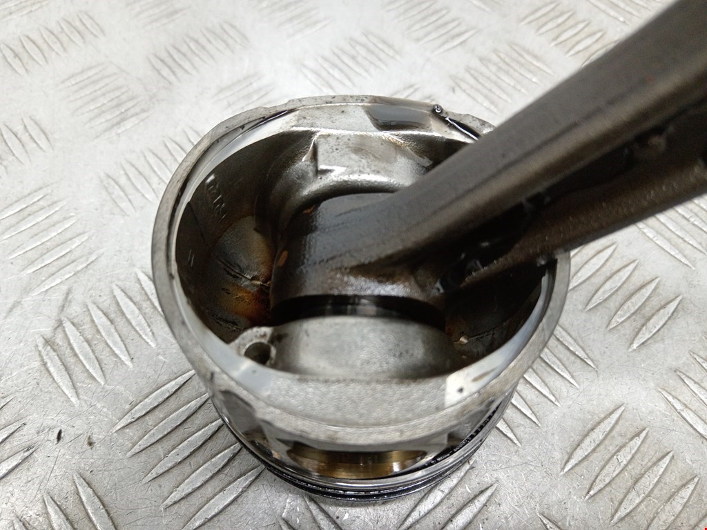 Поршень OPEL Astra H/Family 2004-2015