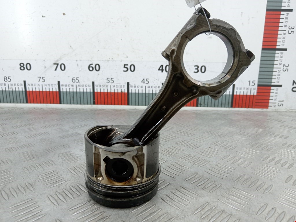 Поршень OPEL Astra H/Family 2004-2015