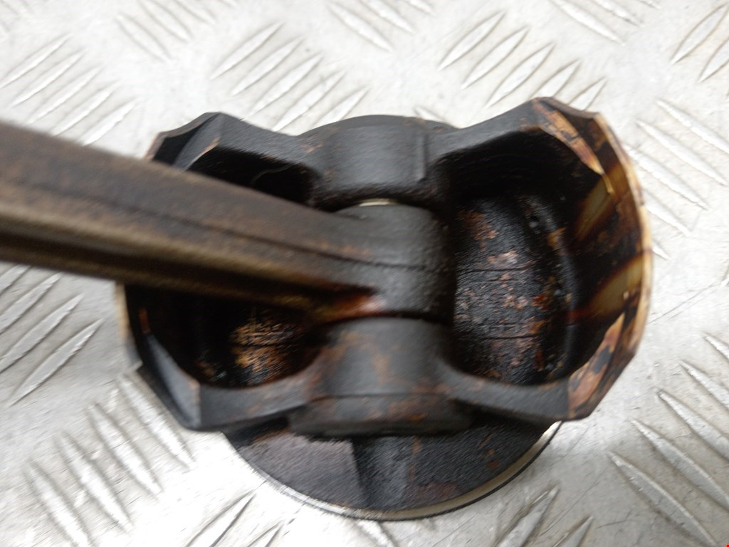 Поршень MITSUBISHI Colt Z3 2003-2012