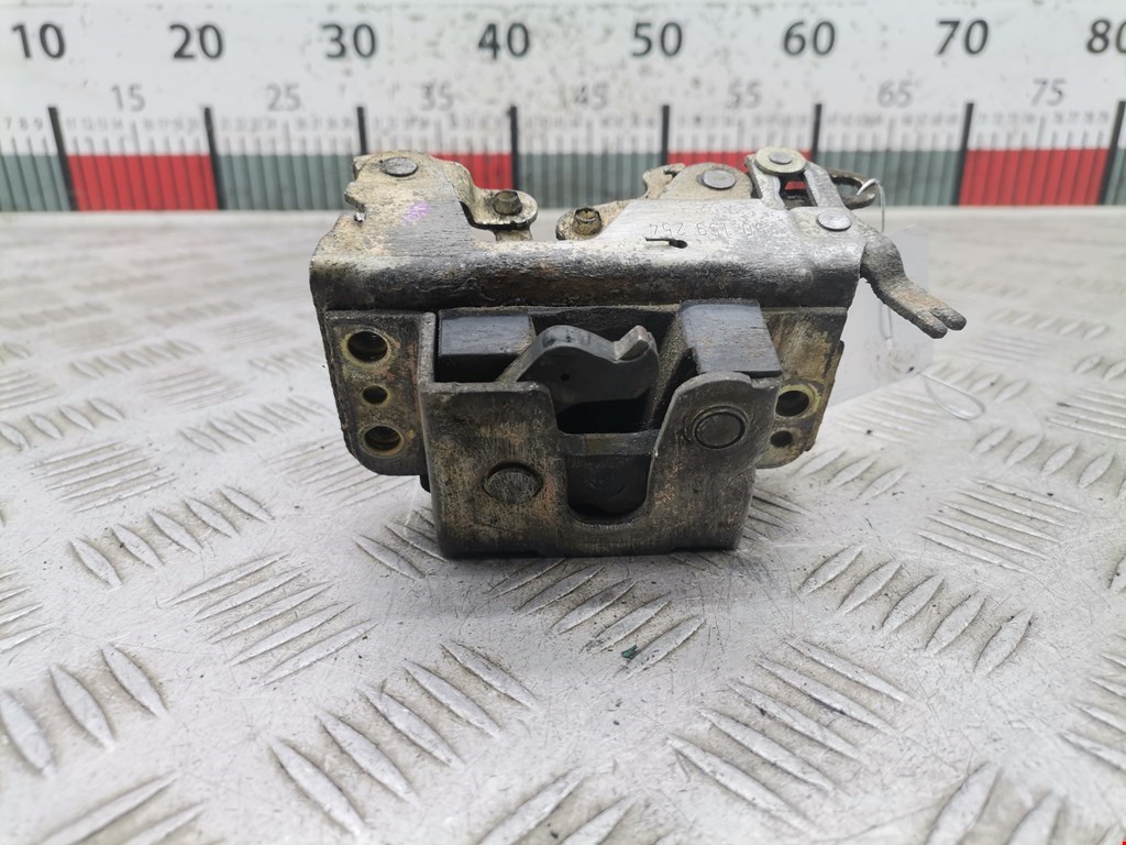 Замок двери задней левой OPEL Kadett E 1984-1994