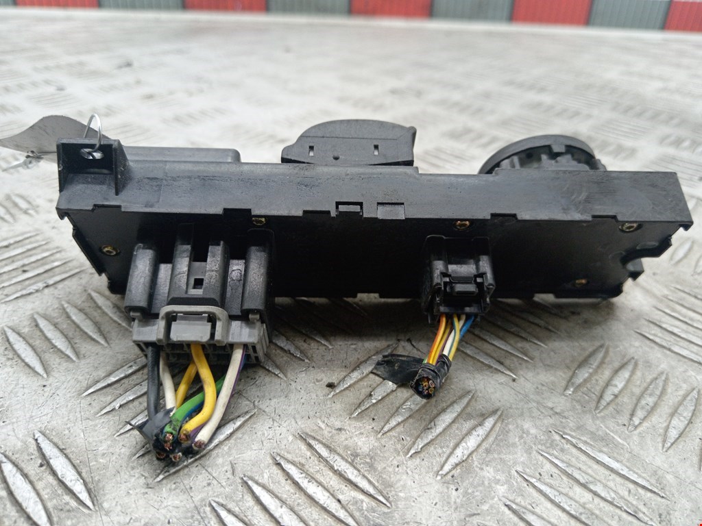 Блок управления стеклоподъемниками FORD Focus II 2005-2011