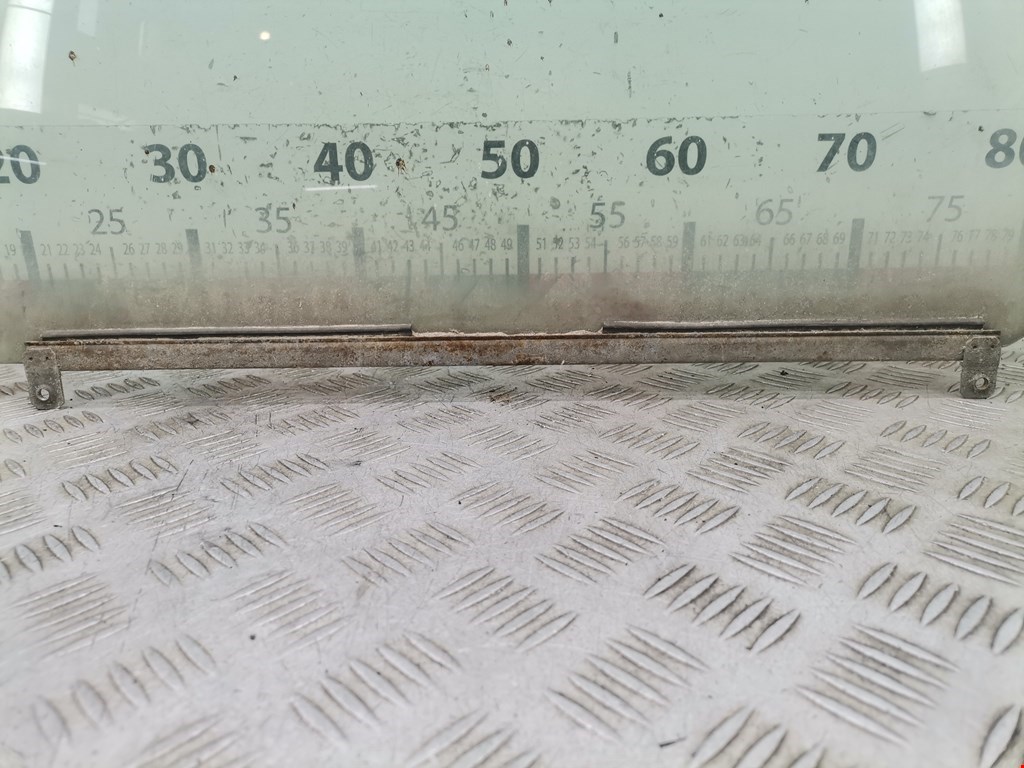 Стекло двери переднее левое SAAB 9-5 1997-2010