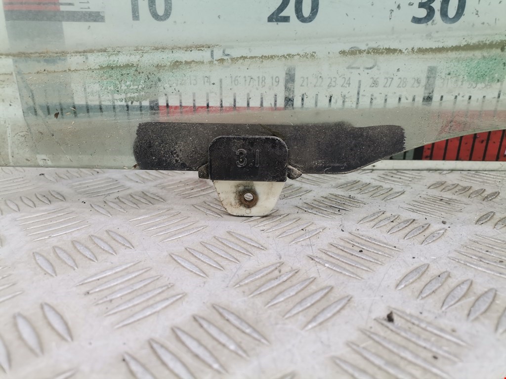 Стекло двери переднее левое ROVER 200 III R3 1995-1999