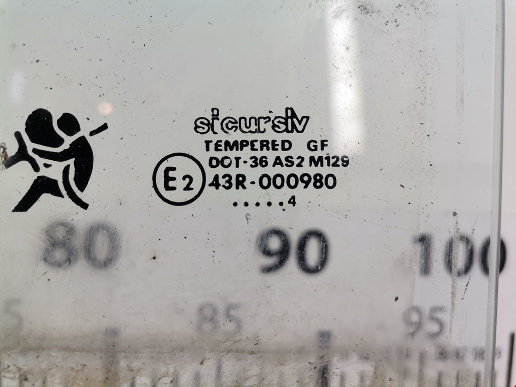 Стекло двери переднее левое ROVER 200 III R3 1995-1999