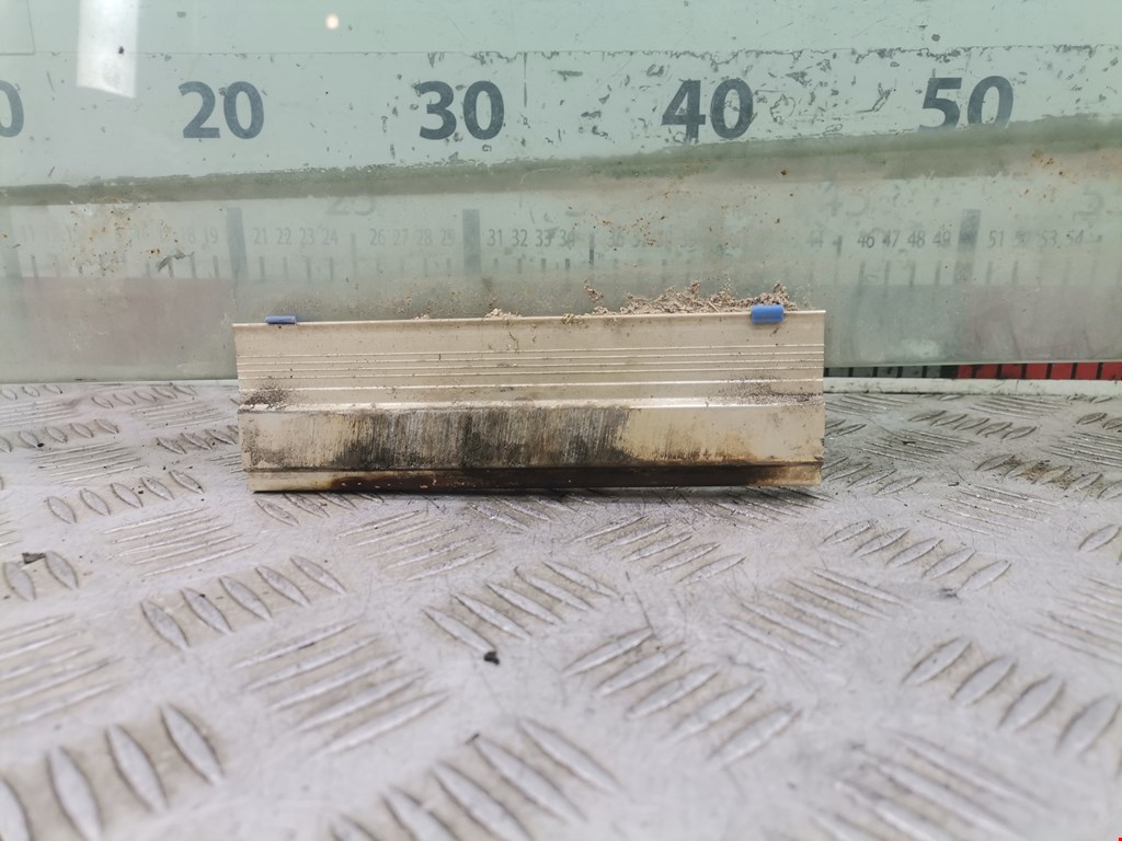 Стекло двери переднее левое LAND ROVER Range Rover 1994-2002