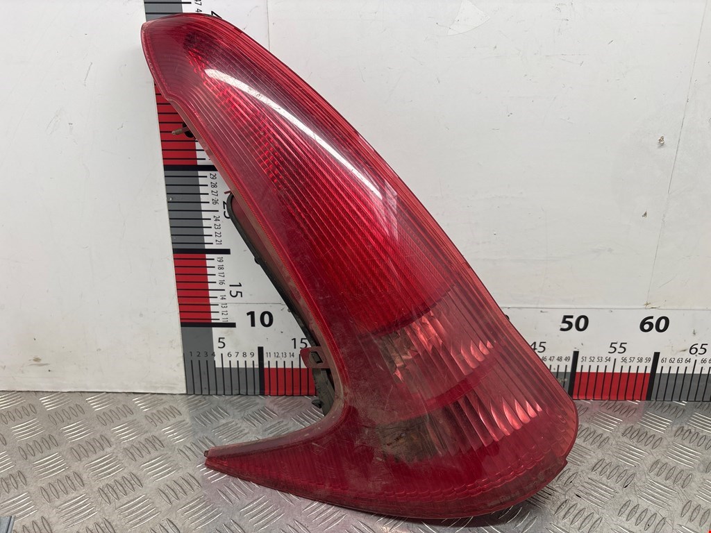 Фонарь задний левый PEUGEOT 206 1998-2012