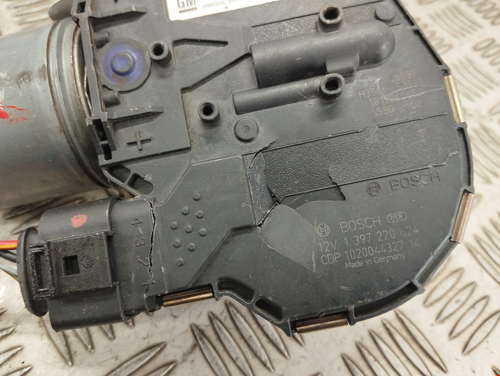 Моторчик стеклоочистителя передний OPEL Astra J 2009-2017