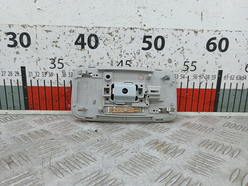 Плафон салонный (салона фонарь) LEXUS RX 300\330\350\400H 2003-2009