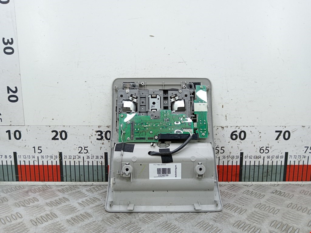 Плафон салонный (салона фонарь) LEXUS RX 300\330\350\400H 2003-2009