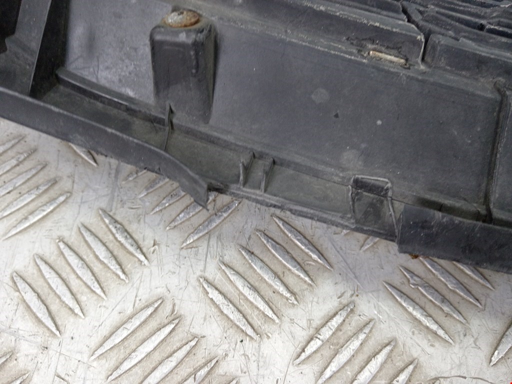 Решетка радиатора KIA Rio III 2011-2017