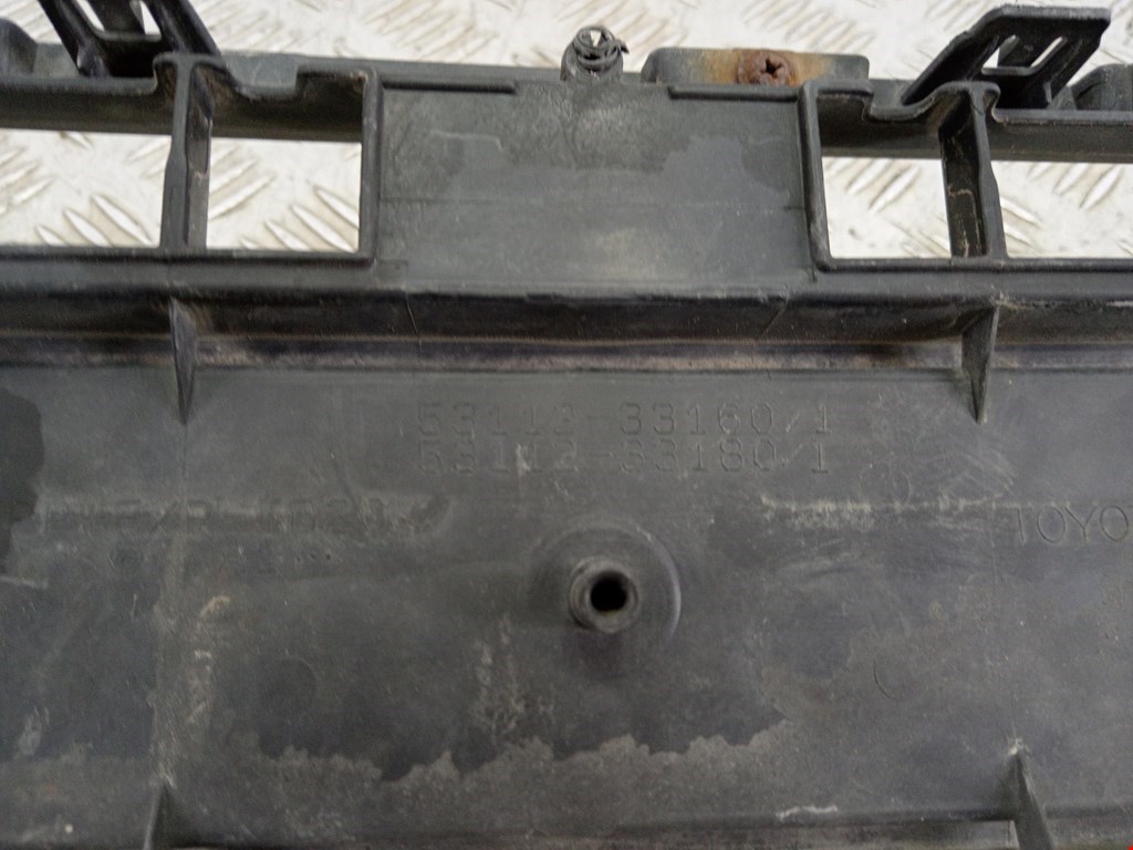 Решетка в бампер TOYOTA Camry XV50 2011-2018