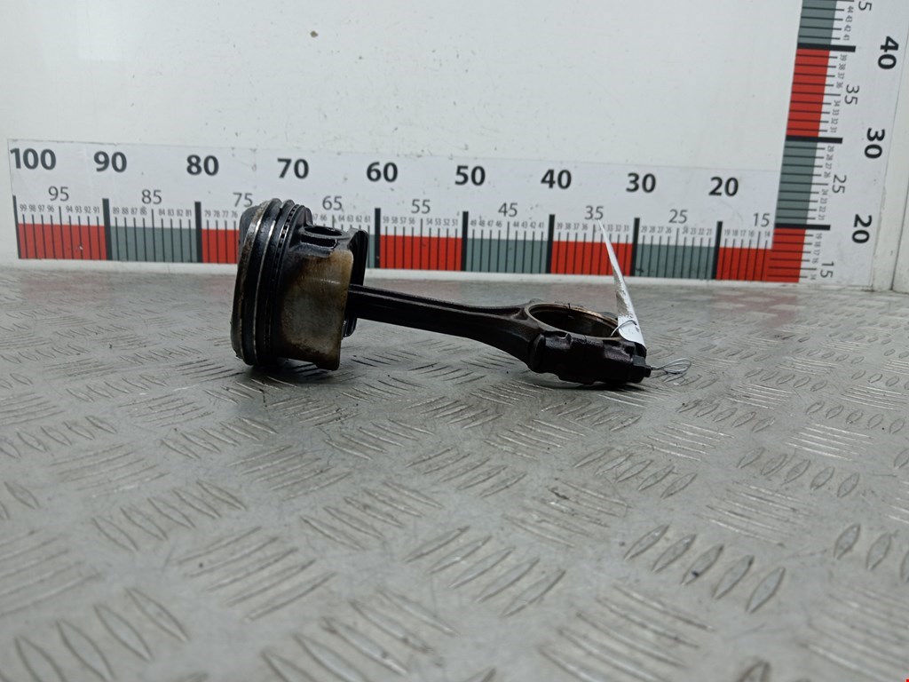 Поршень VOLVO V40 I 1995-2004